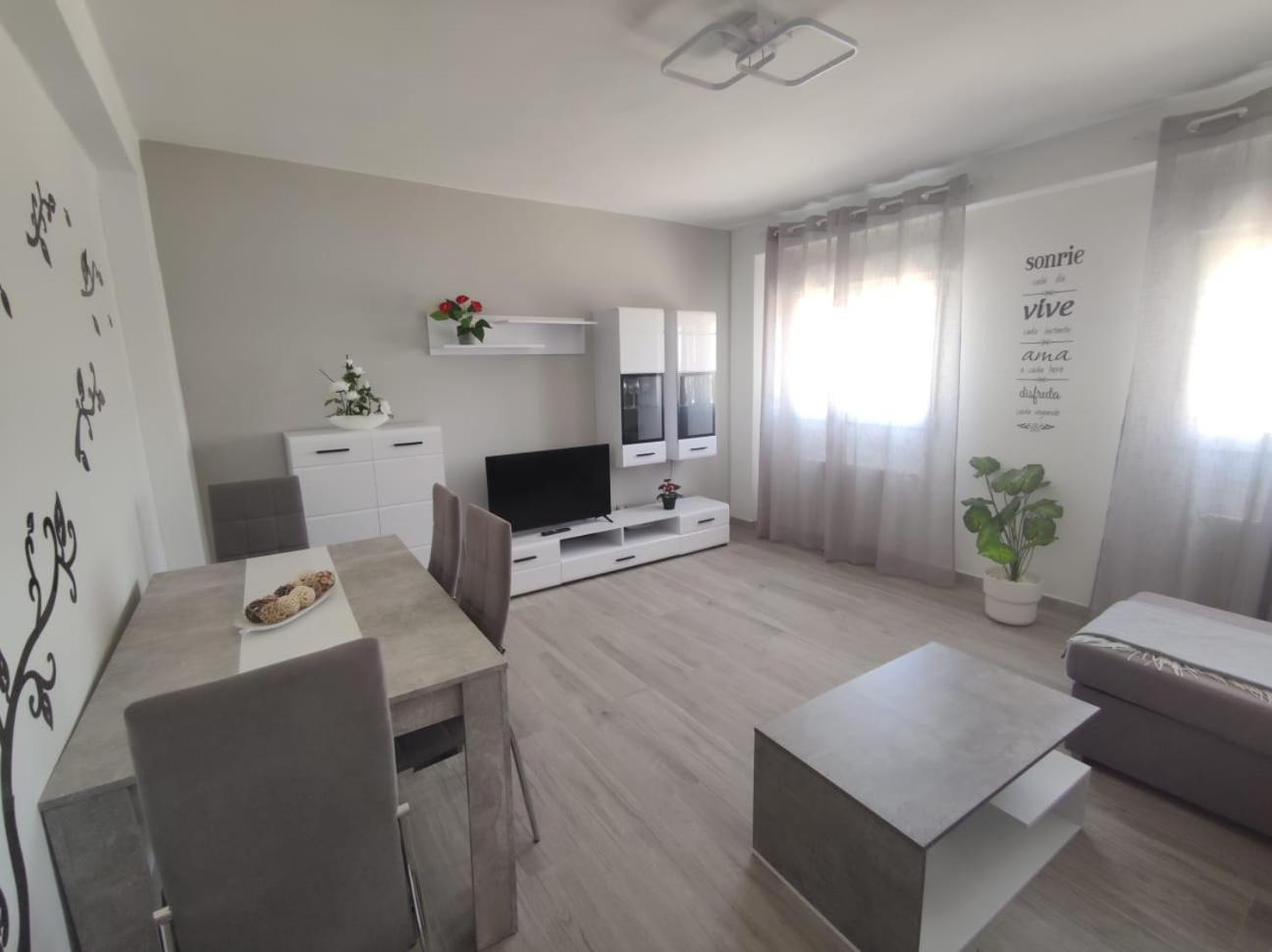 Apartamento Con Jacuzzi El Rincon De Las Delicias Zaragoza Exterior foto
